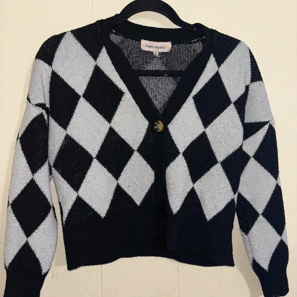 Classic Argyle Black and Gray Women's Sweater